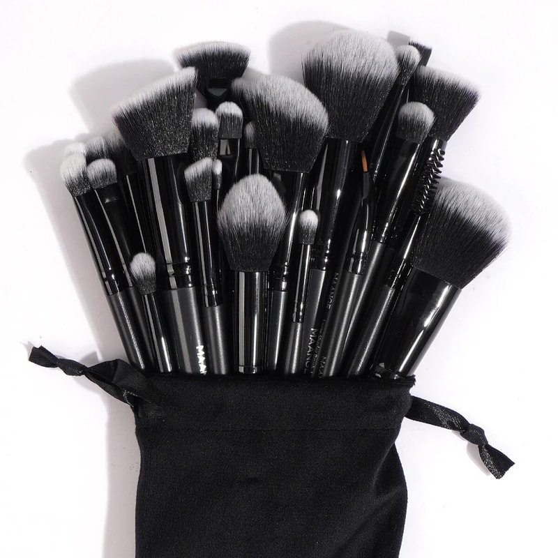 Professional Cosmetic Brushes Collection HighQuality Makeup Tools For Seamless Blending Precision 6