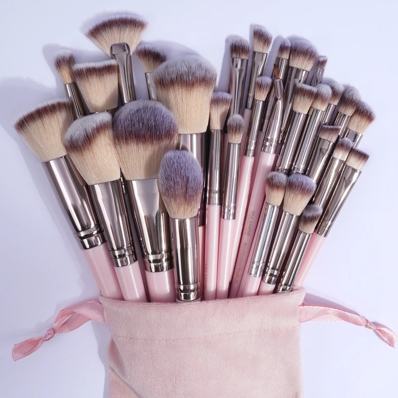 Professional Cosmetic Brushes Collection HighQuality Makeup Tools For Seamless Blending Precision 7