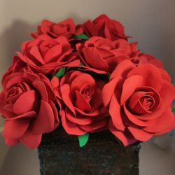 Beautiful composition of 11 red roses in a box/gift for her, birthday gift