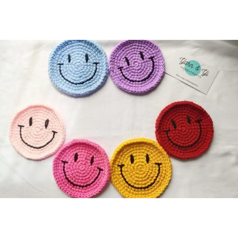 Smile-Coaster-Crochet-Pattern-Graphics-34941116-1-1-580x386.jpg
