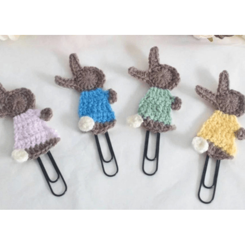 Crochet-Bunny-Bookmark-Pattern-Graphics-82380704-2-580x414.png