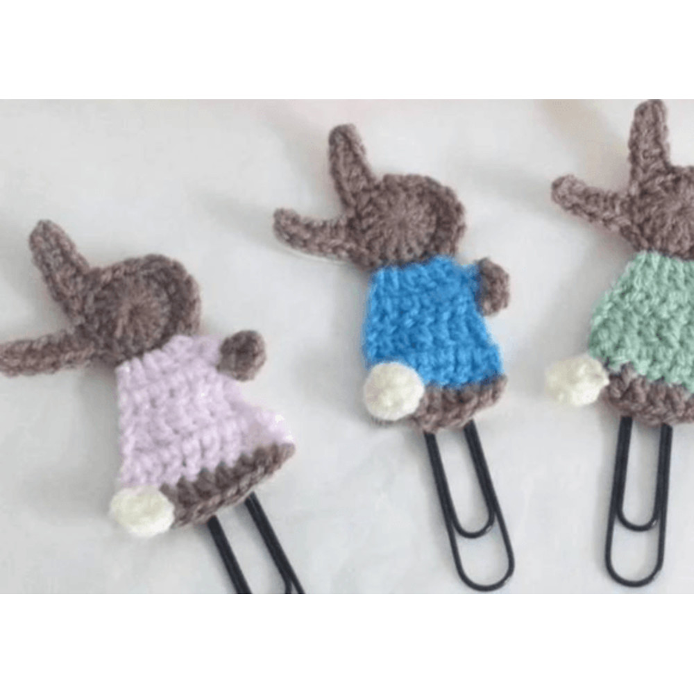 Crochet-Bunny-Bookmark-Pattern-Graphics-82380704-3-580x414.png