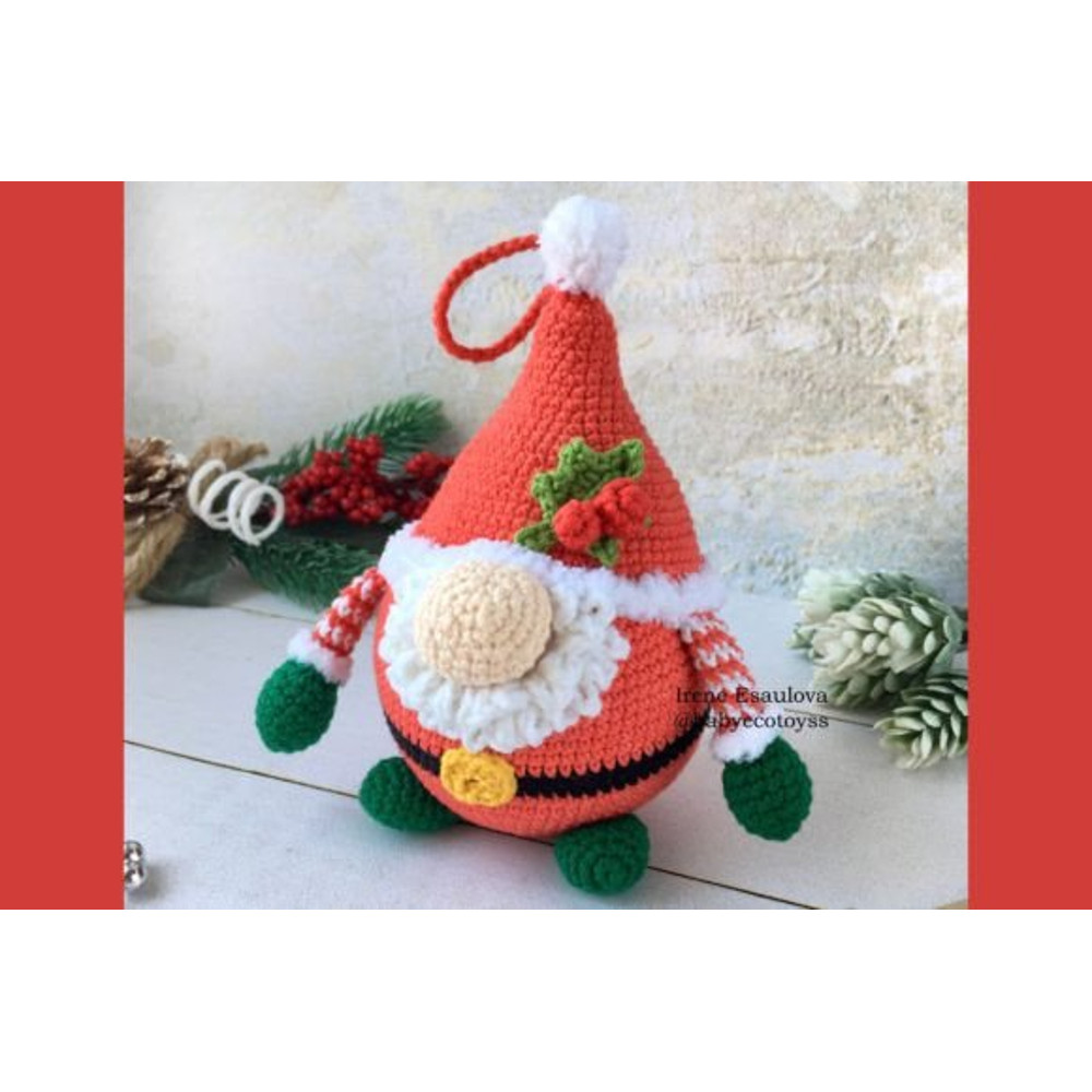 Santa-Gnome-for-Christmas-tree-decor-Graphics-84947332-3-580x387.jpg