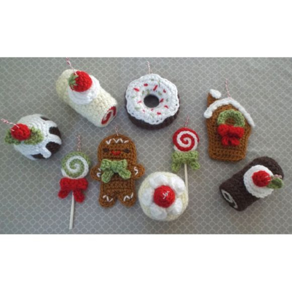 Christmas-Sweets-Ornament-Pattern-Set-Graphics-4618706-1-1-580x388.jpg