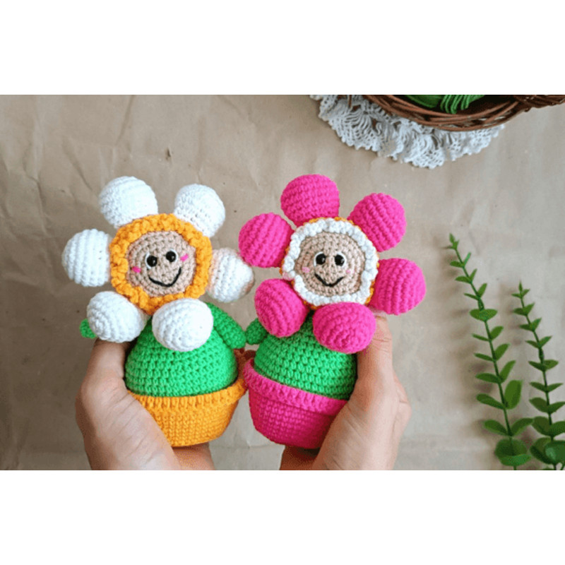 Crochet-Pattern-Flower-in-a-Pot-Graphics-90010663-4-580x386.png
