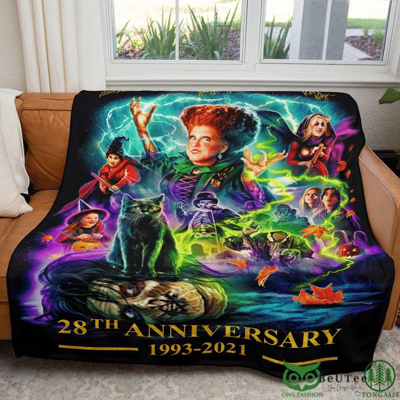 hocus pocus 28th anniversary premium fleece blanket.jpg