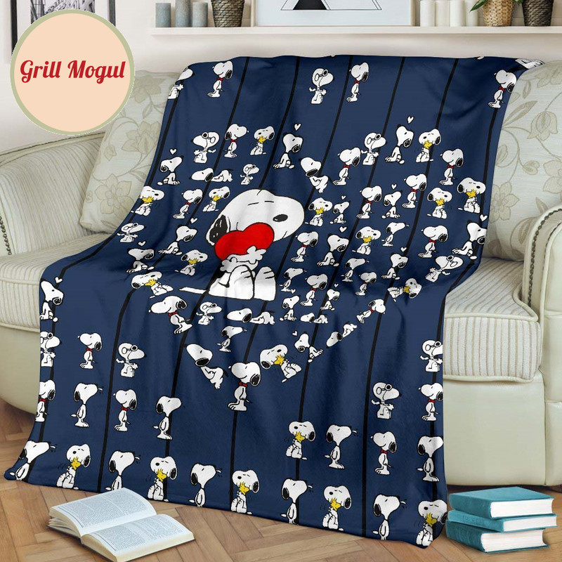 Love Heart Snoopy Fleece Blanket Cute Gift Idea.jpg