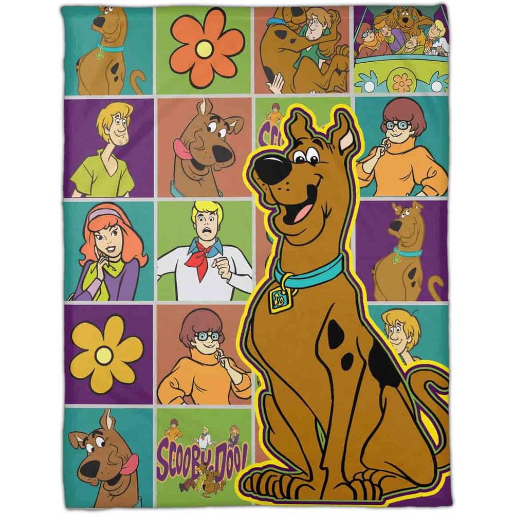 Scooby-Doo and Friends Christmas Blanket.jpg