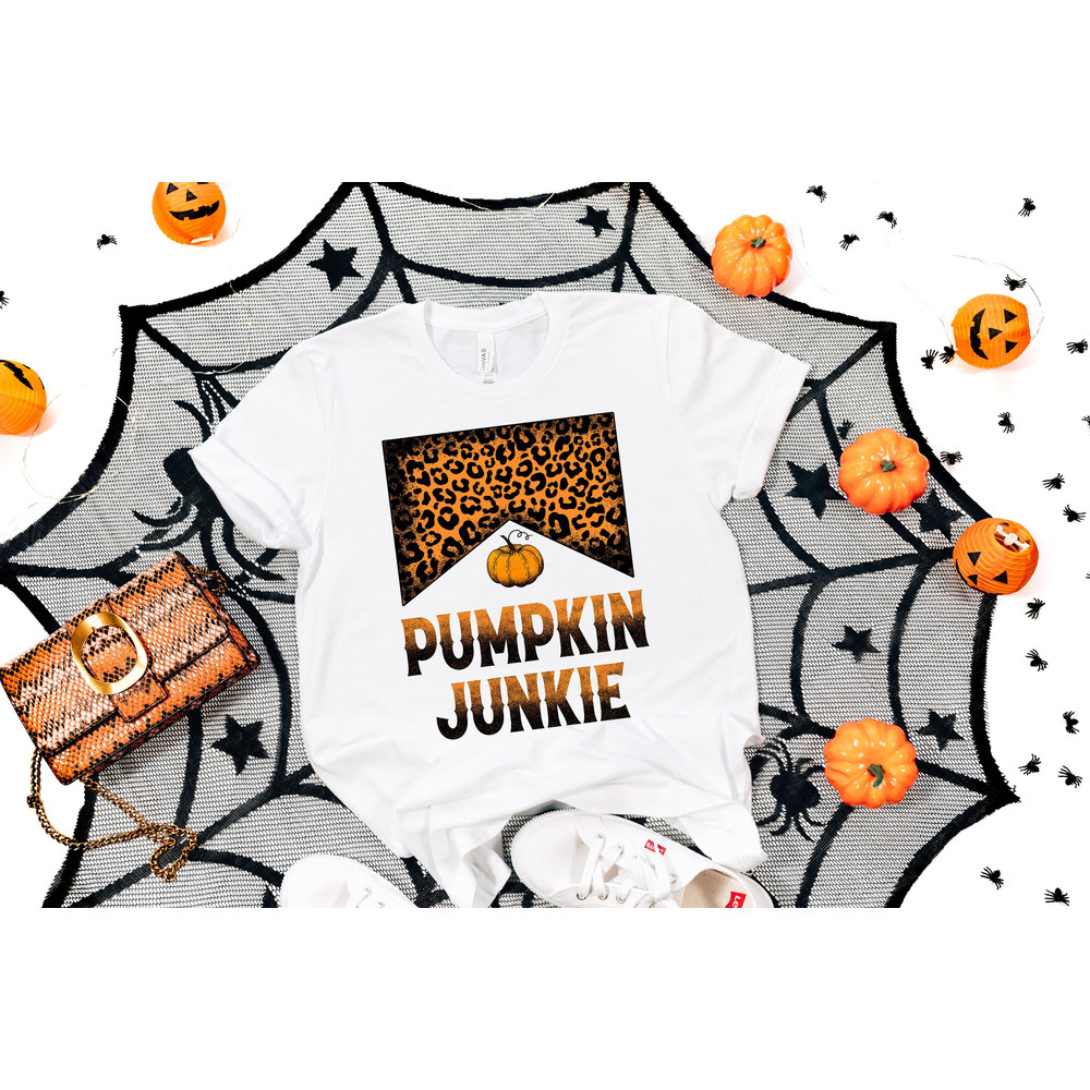 Pumpkin Junkie Leopard Print Shirt,2022 Pumpkin Season Shirt,2022 Happy Halloween Shirt,Trick Or Treat Autumn Shirt,Spooky Friend Vibes Tee.jpg
