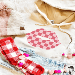 womens retro checkered lips valentines day sweatshirt, womens trendy lip valentine sweatshirt, trendy lip valentines day