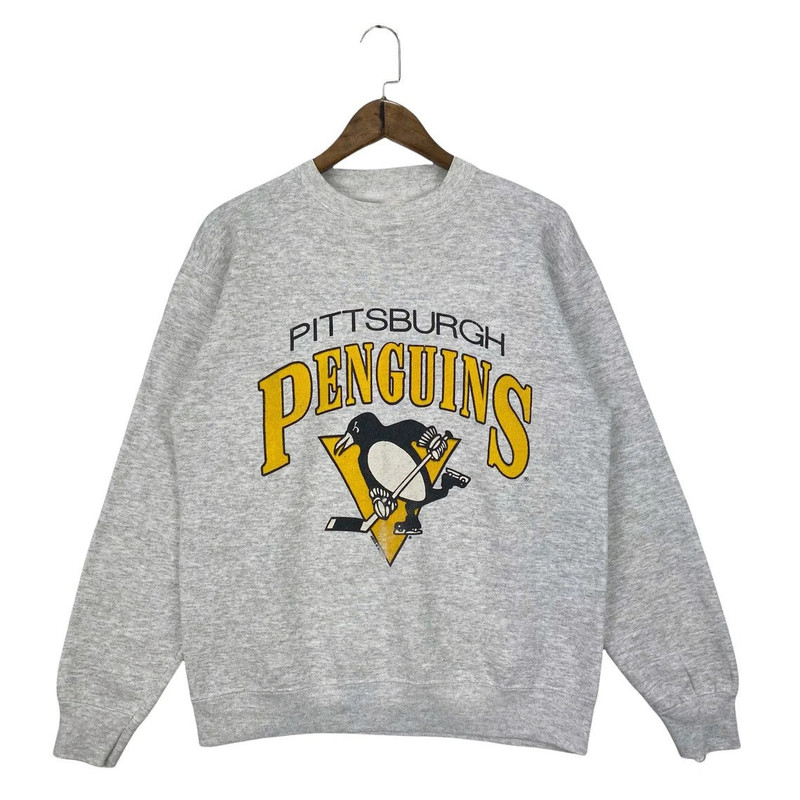 Vintage Boston Bruins Logo Sweatshirt.jpg