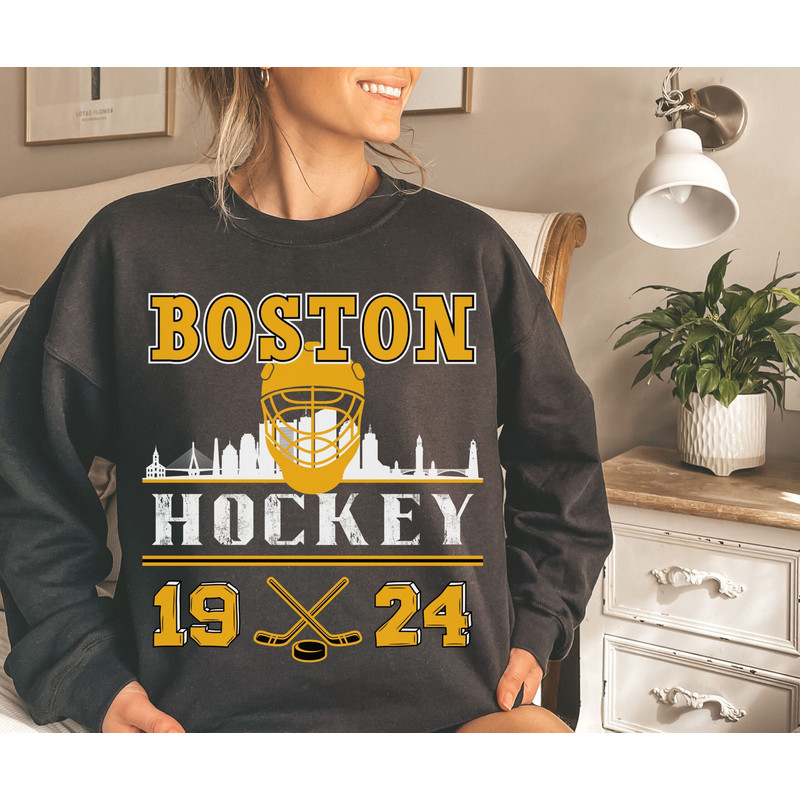 Vintage Style Boston Hockey Sweatshirt For Fans.jpg