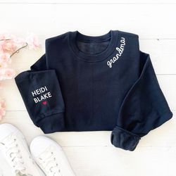 custom grandma sweatshrit, gigi sweatshirt, nana sweatshirt, christmas gift grandma, mothers day gift grandma, gift for