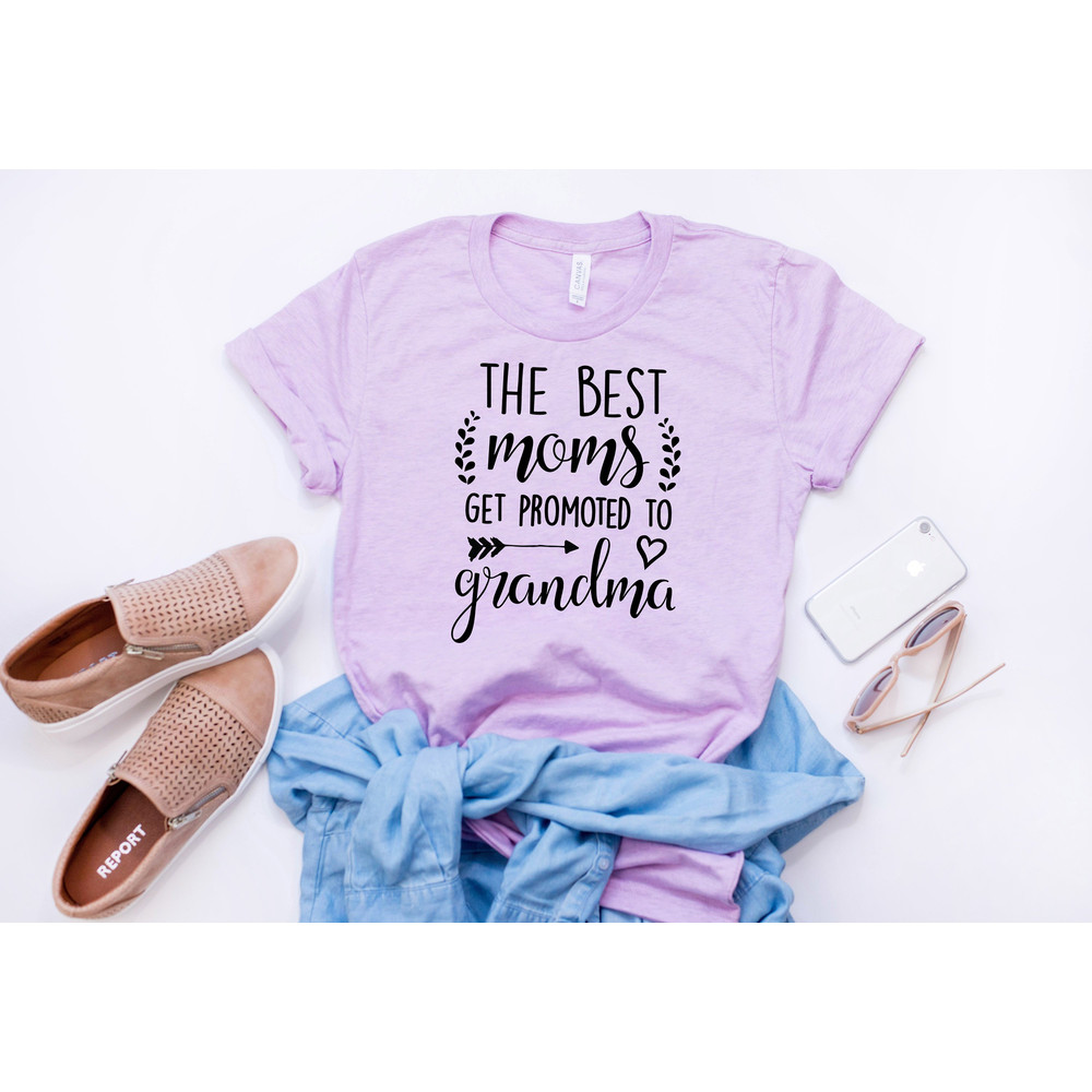 Mothers day gift, Best grandma shirt, Promoted to grandma, Gift for grandma, Gift for mom, Birthday gift, Mom shirt, Grandma shirt,.jpg