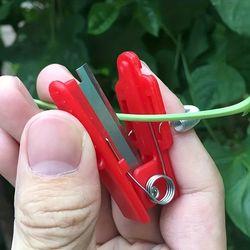 1pc Multi-Functional Thumb Knife, Picking Finger Knife, Gardening Small Guillotine Knife, Picking Tea, Bushcraft cutter