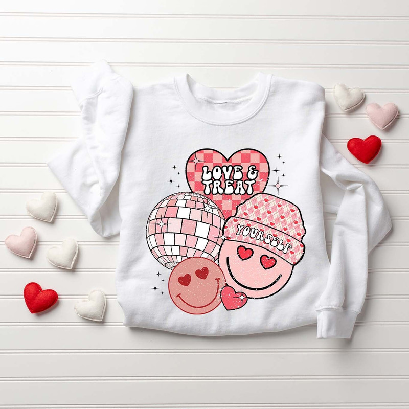 Happy Face Sweatshirt, Valentines Face Shirt, Groovy Valentines Day Shirt, Retro Heart Sweatshirt, Retro Happy Face, Happy Face Crewneck.jpg