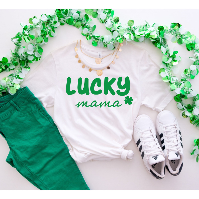 Lucky Mama T-shirt, Saint Patrick's Day Shirt, Mom Irish Day Shirt, Gift for Mom.jpg