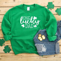 one lucky dad st patricks day heavy blend crewneck sweatshirt, lucky dad st patricks day, st paddys day, lucky, dad shir