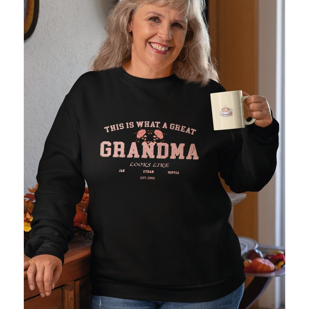 Custom Grandma Sweatshirt, Custom Kids Names Grandma Sweatshirt, Grandma Christmas Gift, Personalized Grandma Sweatshirt G105.jpg