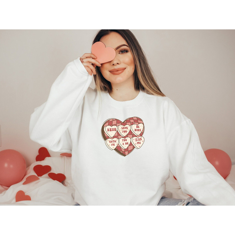 Heart Sweatshirt, Be Mine Shirt, Xoxo Sweater, Valentine's Day Sweatshirt, Retro Shirt, Cute Shirt, Woman Gift.jpg