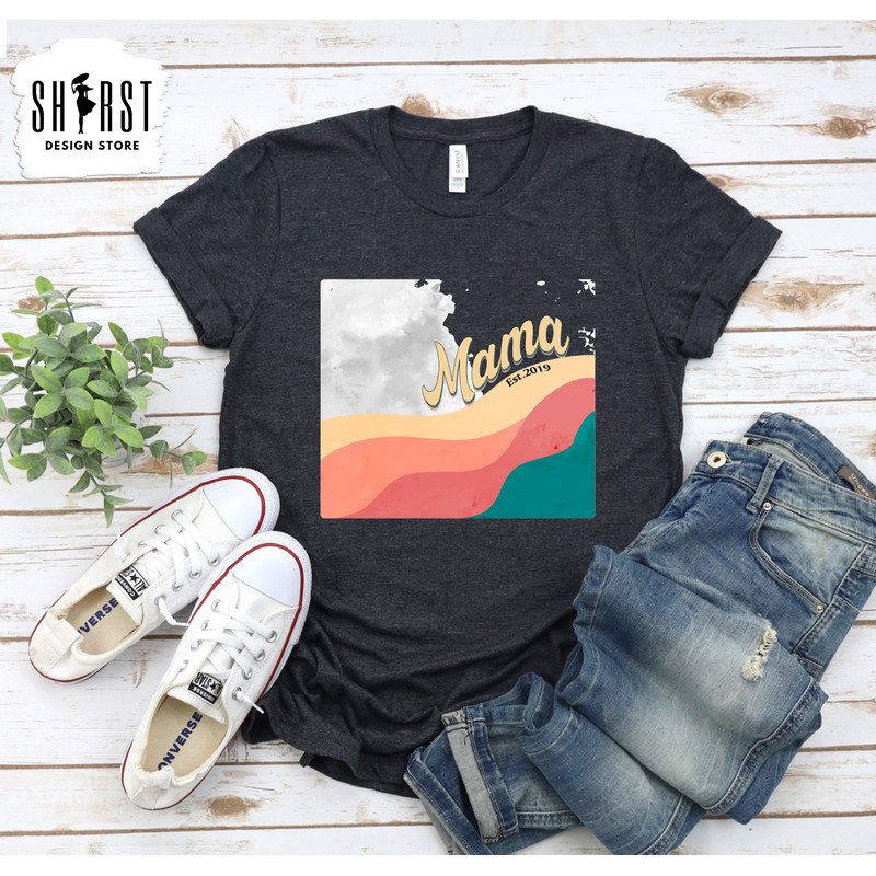 Abstract Shirt, Minimalist Mom Shirt, Shapeless Mom Design Shirt, Mama Shirt, Best Mom T-Shirt, Mothers Day T, Shirt For Mom, Artistic Shirt.jpg