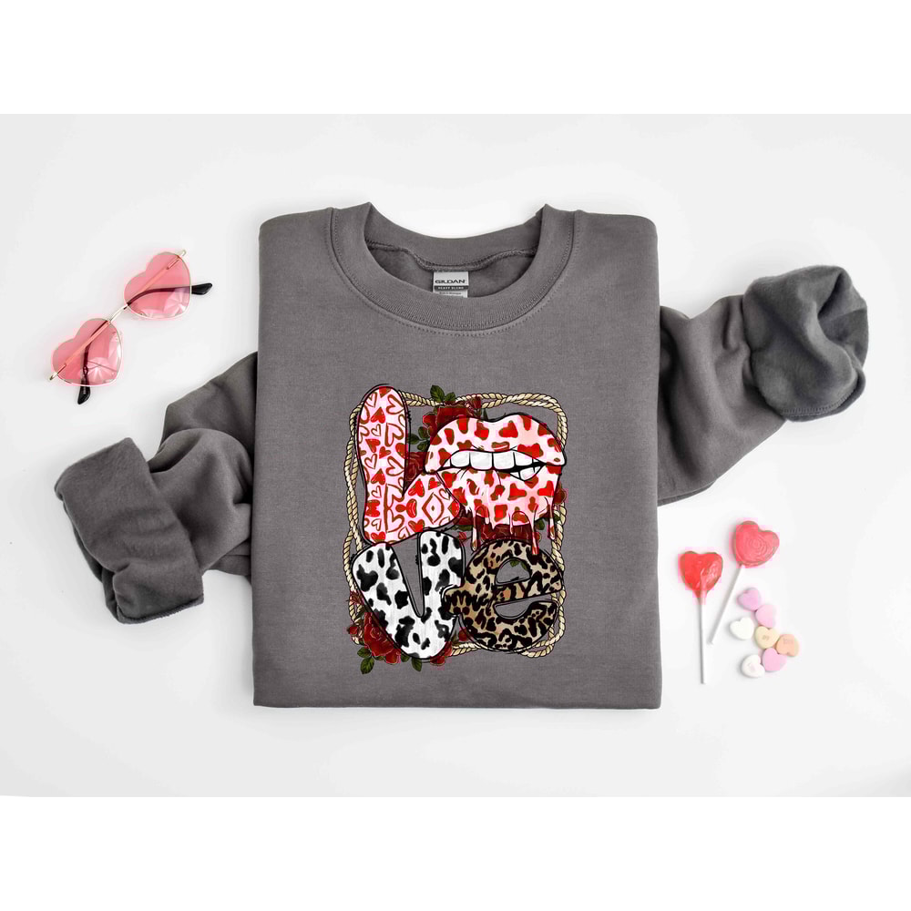 Valentines Day Shirt , Lips Shirt , Valentines Day Shirts For Women , Lips Kiss Tee, Cute Valentine Shirt, Family Squad Christmas Mardi Gras.jpg