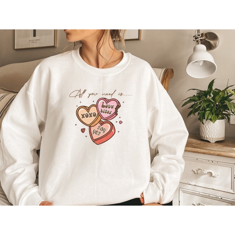 Love Valentines Sweatshirt, Valentine Shirt, Heart Sweatshirt, Vintage Sweater, Crewneck Sweatshirt, Valentine Gift.jpg