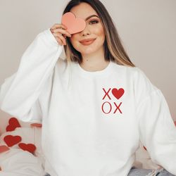 xoxo sweatshirt, valentines day sweatshirt, valentine day shirt, valentine shirt, sweatshirt for women, xoxo, plus size