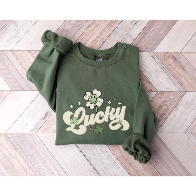 Lucky Sweatshirt St Patricks Day Sweatshirt I'm So Lucky St Patrick Shirt Shamrock Shirt St Pat Sweater Womens St Pattys Day.jpg