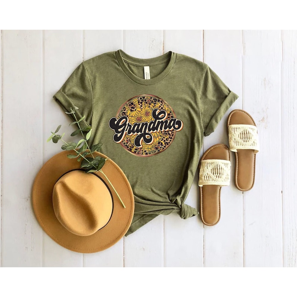 Leopard Grandma Shirt, Sunflower Grandma Shirt, Leopard Sunflower Grandma Shirt, Retro Grandma Shirt, Vintage Grandma Shirt, Grammy T-shirt.jpg
