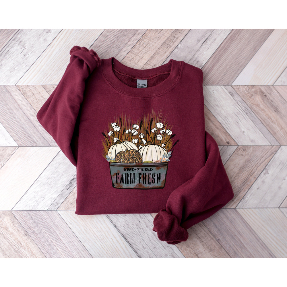 Fall Sweatshirt,Fall Tees,Farm Fresh Pumpkins Sweatshirt,Thanksgiving Tee,Cute Fall Shirts,Fall Graphic Tees,Women's Fall Tee.jpg