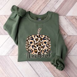 leopard pumpkin sweatshirt, leopard print sweatshirt,womens fall sweatshirt,fall sweatshirt,thanksgiving shirt,thankful