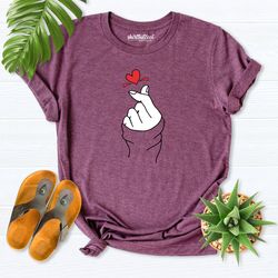 korean finger heart shirt, korean shirt, korean love gift, hands shirt, women heart tee, girl birthday gift, daughter gi