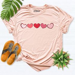 valentine shirt, cute hearts shirt, plaid heart tee shirt, valentines day shirt, women heart shirt, gift for valentine,