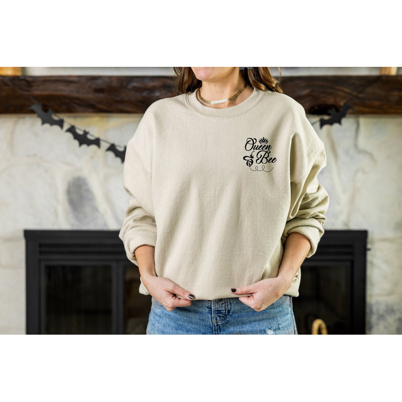 Bee Minimalist Sweatshirt, Queen Bee Pocket Sweatshirt, Boss Woman Sweatshirt, Gift For Beer Lover, Boss Lady Sweatshirt,Boss Mom Sweatshirt.jpg