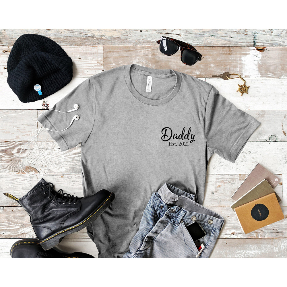 Daddy Est 2024 Shirt, Personalized New Dad Shirt, Fathers Day Gift, Dad Life Graphic Tee, First Time Dad, Dad Gift from Wife, Hospital Shirt.jpg