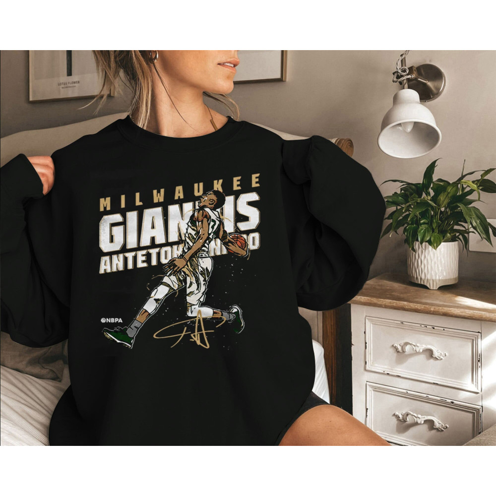 Giannis Antetokounmpo Milwaukee Bucks Sweatshirt.jpg
