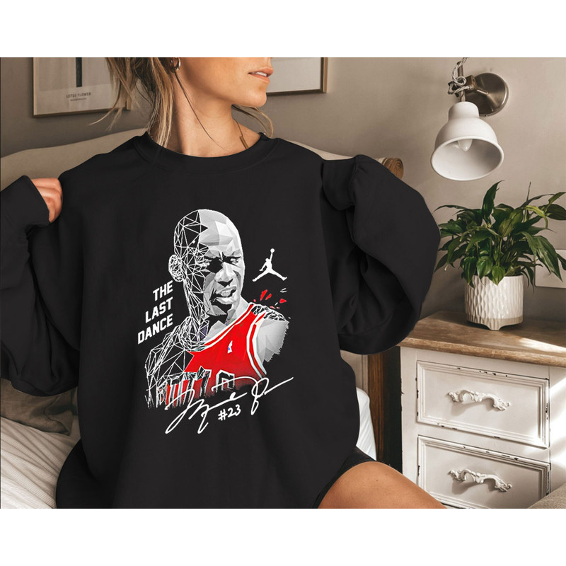 The Last Dance In Michael Jordan Vintage Inspired Throwback Sweatshirt.jpg