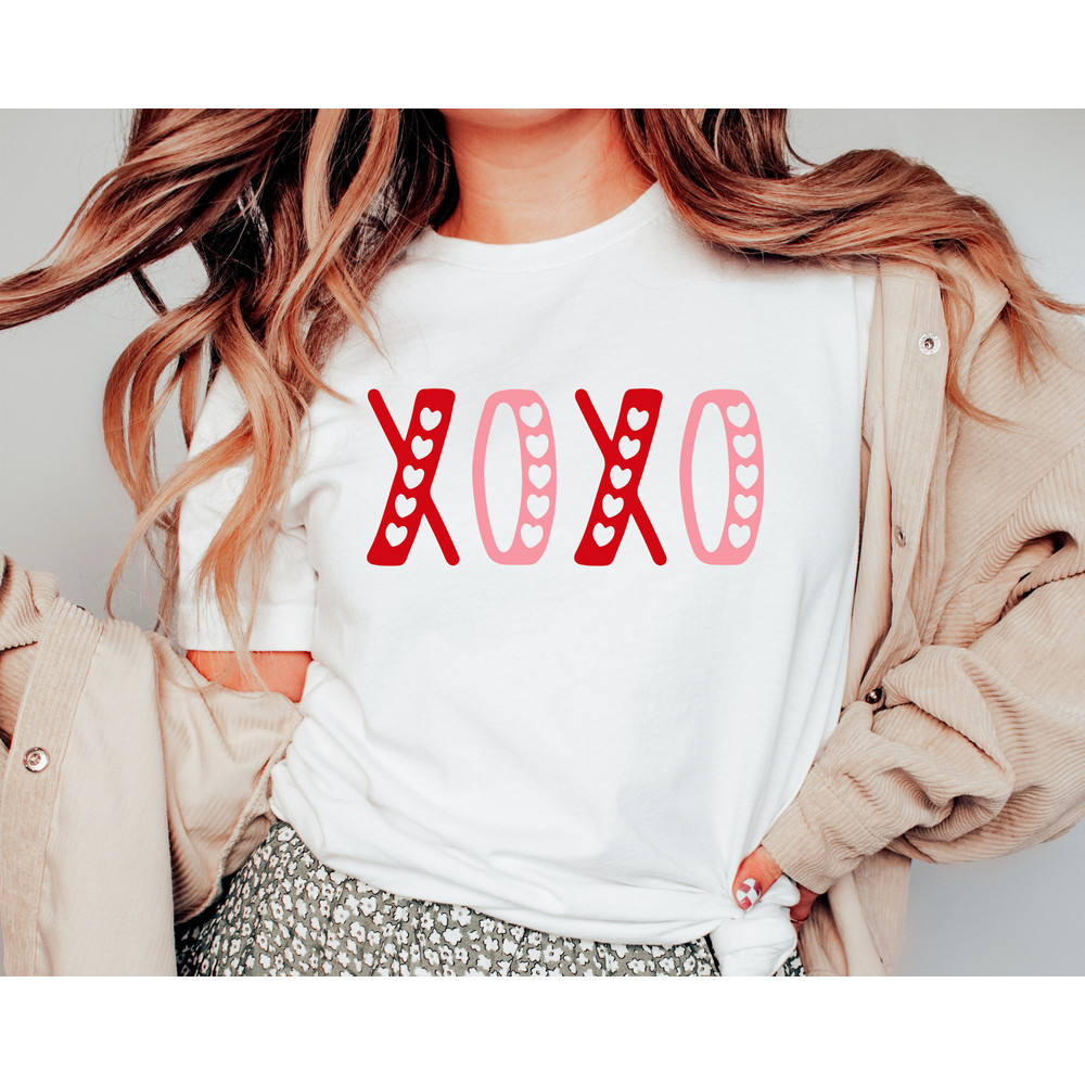 XOXO Valentine's Day Shirt, Xoxo Cute Shirt, Girlfriend Valentine Gift, Valentines Day Gift, Love Wins Shirt, Couples Gift, Gift for Her 1.jpg