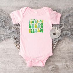 st patricks day first birthday bodysuit,retro you are my lucky charm baby outfit,lucky shamrock bodysuit,four clover lea