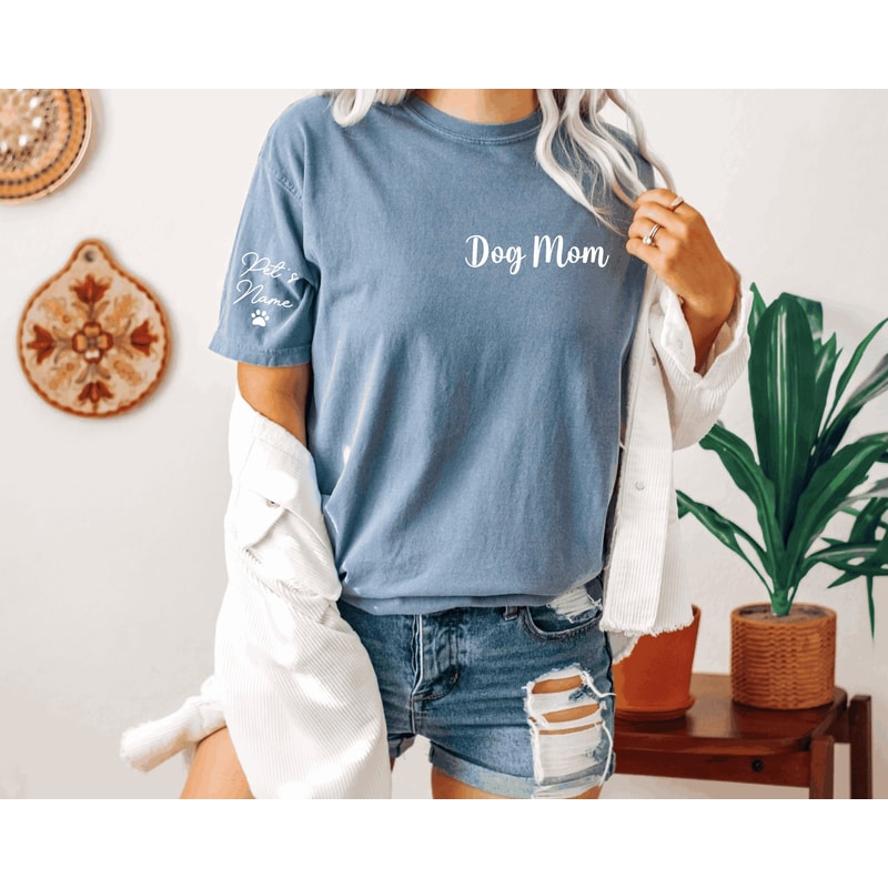 Comfort colors Dog Mom shirt,Mothers day shirt,Dog mom shirt,Mom shirt,Custom Mama neck shirt with Dog name on sleeve,Personalized Mom Shirt.jpg