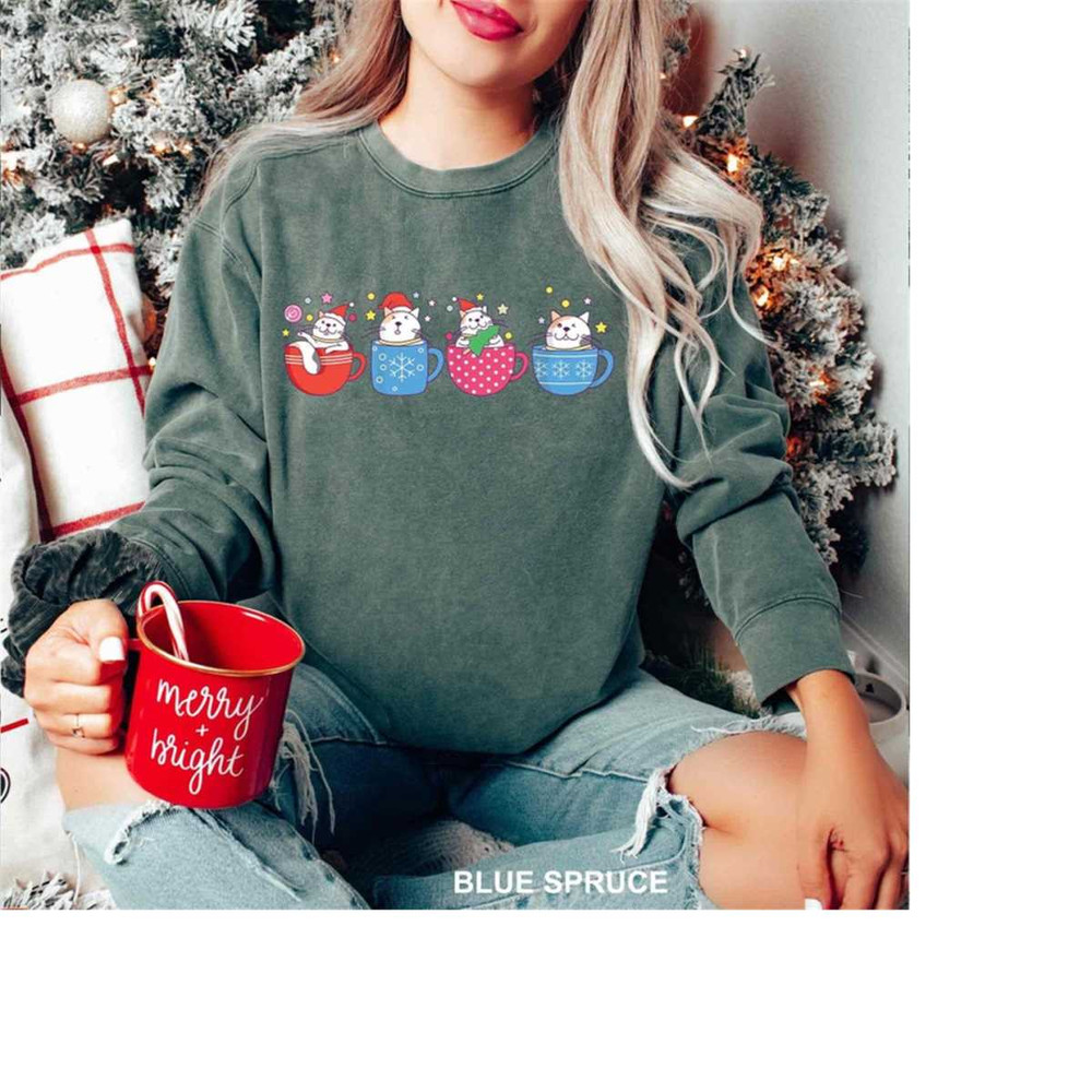 Comfort Colors Christmas Cats Sweatshirt, Cats Christmas Sweater, Cats in Cups Christmas Graphic Sweatshirt, Christmas C 2.jpg
