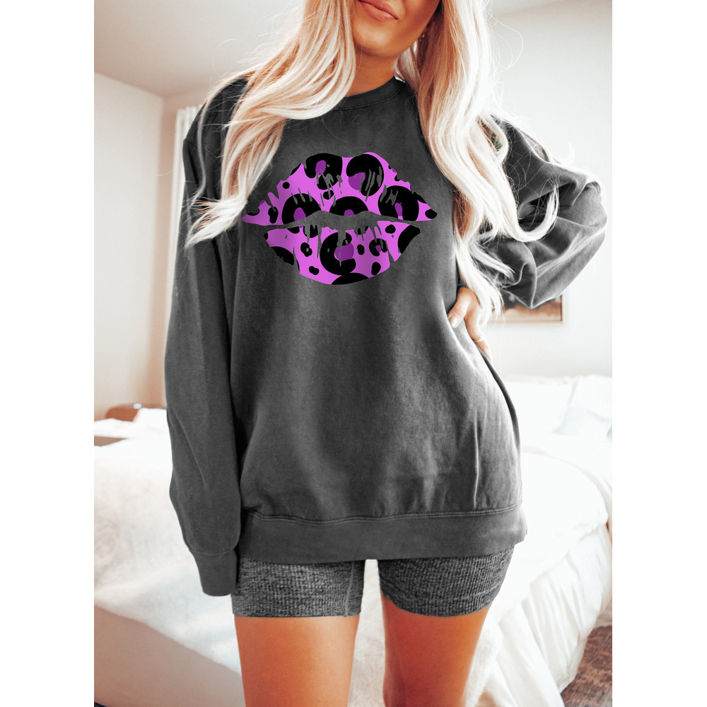 Cute Lips, Leopard Sweatshirt, Kissing Sweatshirt, Comfort Colors® Tee, Gifts for Girlfriend, Valentine Leopard, Love Sweatshirt.jpg