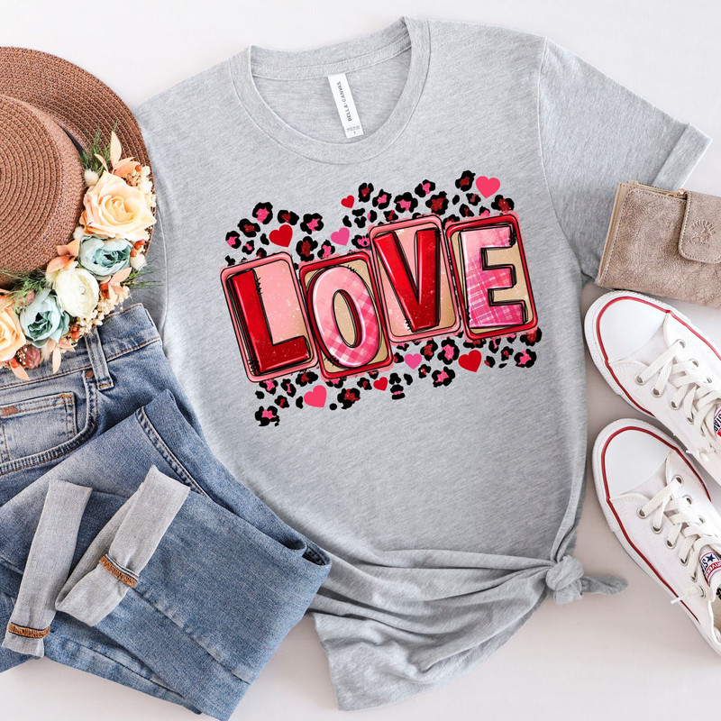 Retro Love Shirt, Valentines Day Shirt, Valentines Day Gift, Gift For Her, Love Shirt, Gift For Wife, Heart Shirt, Valentine T-shirt.jpg