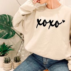 xoxo sweatshirt, xoxo valentines day hoodie, love sweatshirt, valentine sweatshirt, womens valentines day, xoxo crewneck