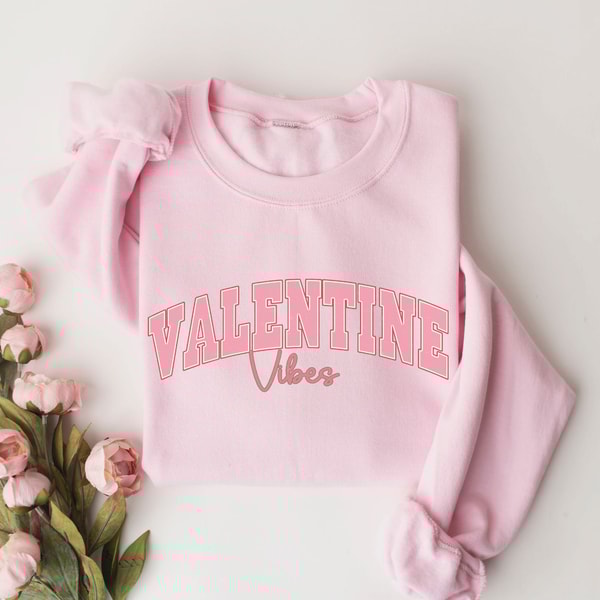 Retro Valentine vibes sweatshirt, Valentine's day sweatshirt, cute Valentine's day shirt, Retro Valentine's Day Sweatshirt, Valentine's top 1.jpg