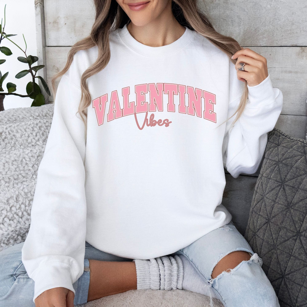 Retro Valentine vibes sweatshirt, Valentine's day sweatshirt, cute Valentine's day shirt, Retro Valentine's Day Sweatshirt, Valentine's top.jpg