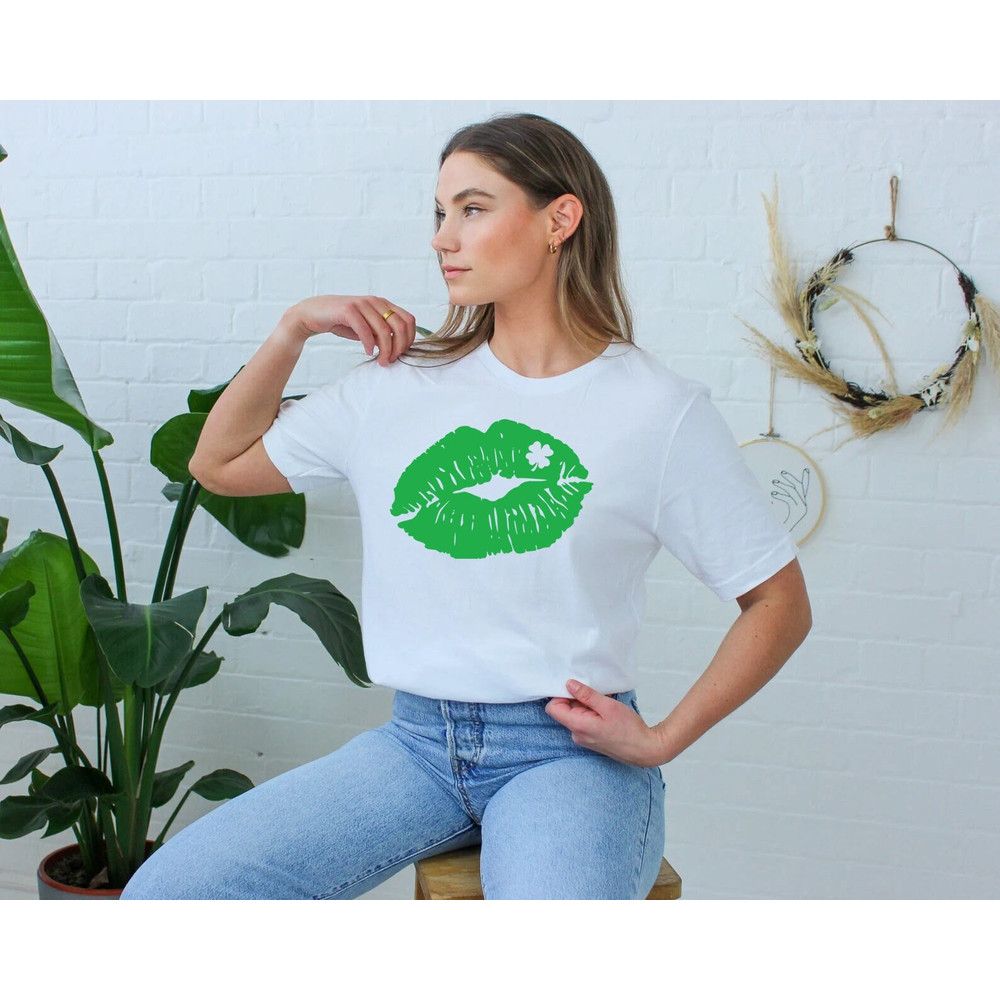 Lucky Lips shirt,lucky shirt, st paddys day shirt, saint patricks day, shamrock shirt, st patricks day, irish shirt, four leaf clover,.jpg