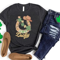 lucky retro shirt,st patricks day gift,lucky horseshoe retro tshirt,women st patrick,shamrock t-shirt,cowboy hat tee,wes