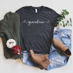 grandma shirt, grandma love t-shirt gift, grandmother tee, grandmother gift, grandma tshirt, mothers day gift, grandma t